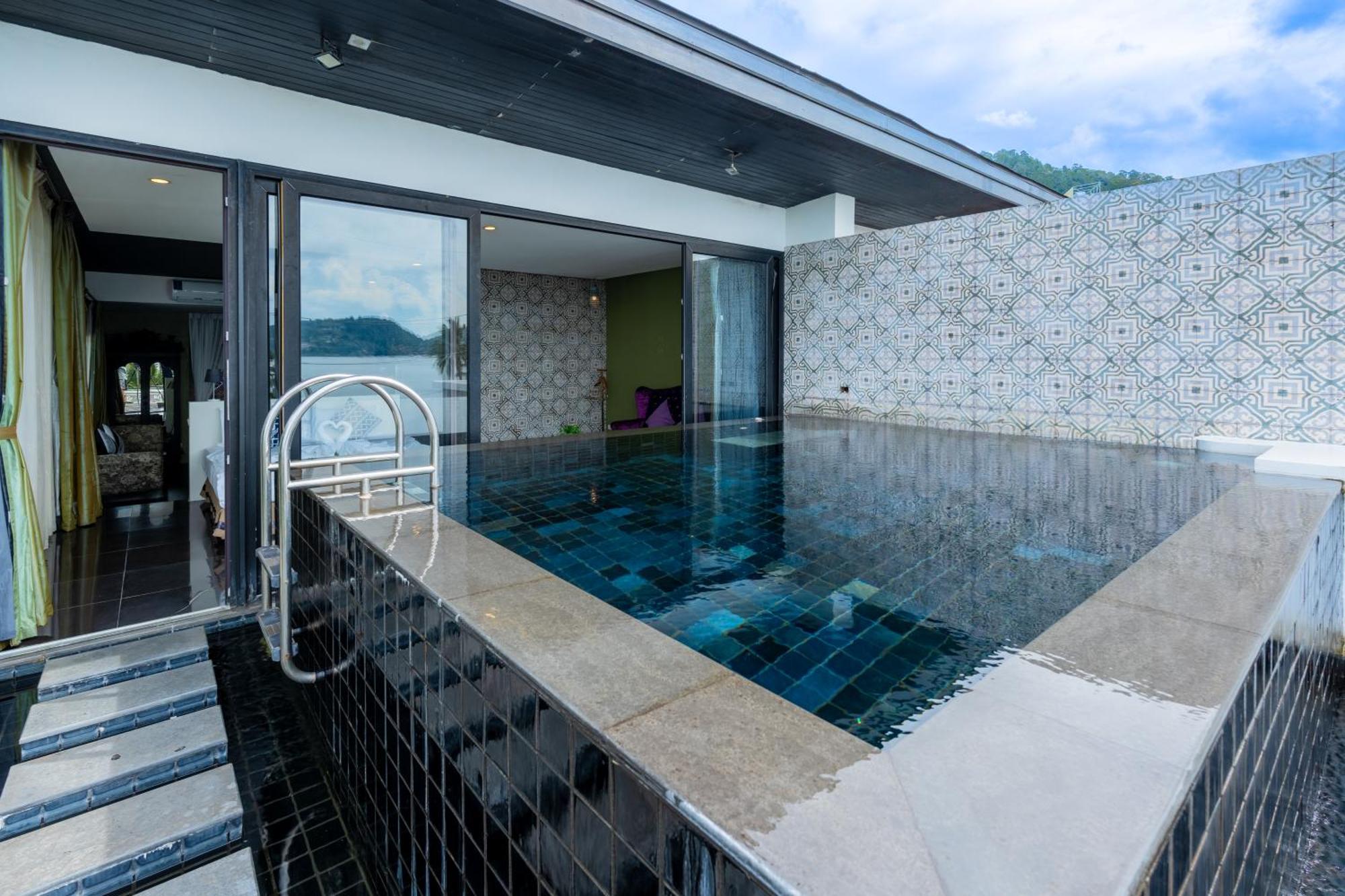 See Sea Villa Phuket Sha Patong Bagian luar foto